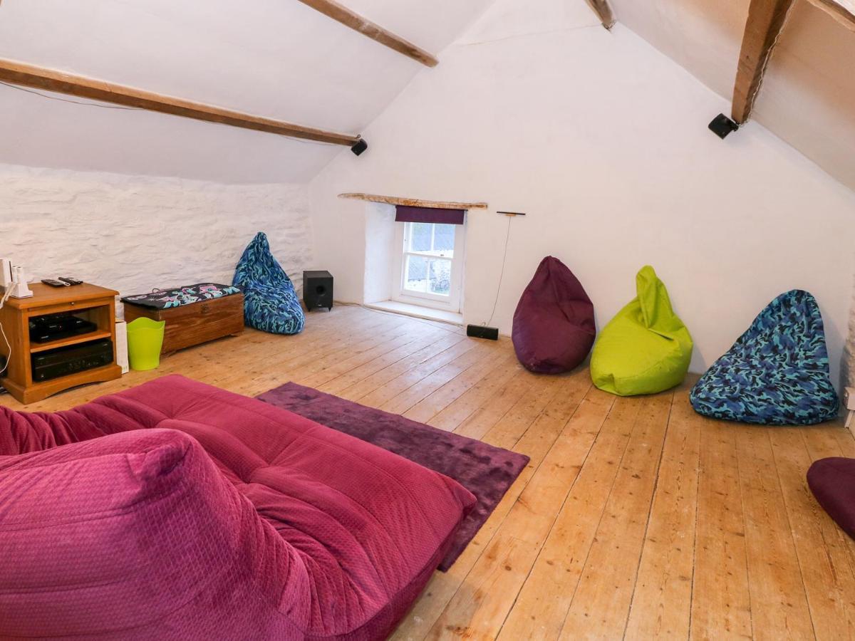 Llwyncadfor Farm Villa Llangunllo Buitenkant foto