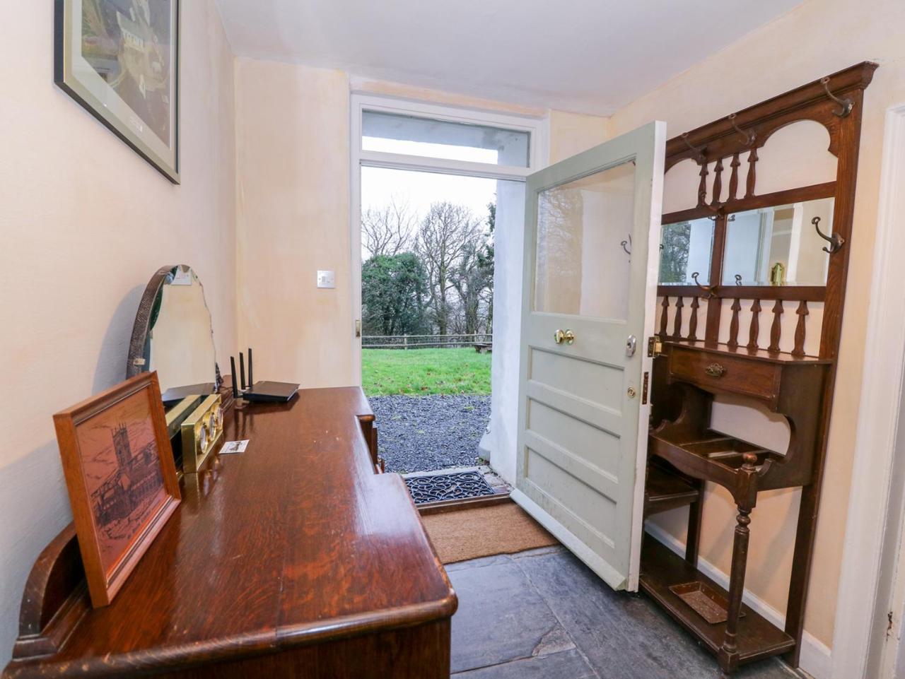 Llwyncadfor Farm Villa Llangunllo Buitenkant foto