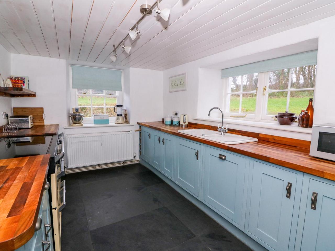 Llwyncadfor Farm Villa Llangunllo Buitenkant foto