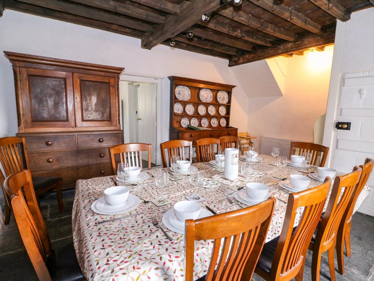 Llwyncadfor Farm Villa Llangunllo Buitenkant foto