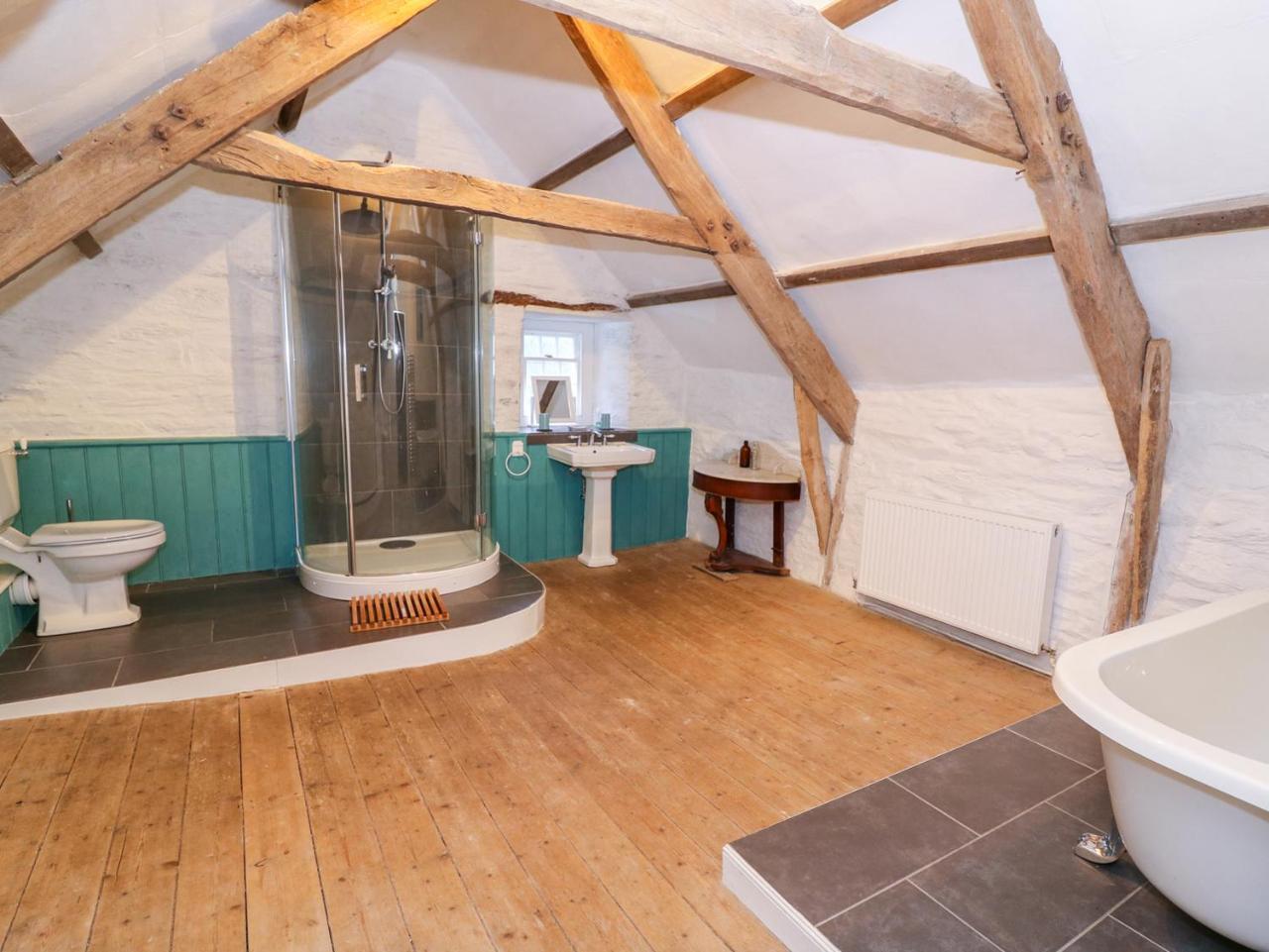 Llwyncadfor Farm Villa Llangunllo Buitenkant foto